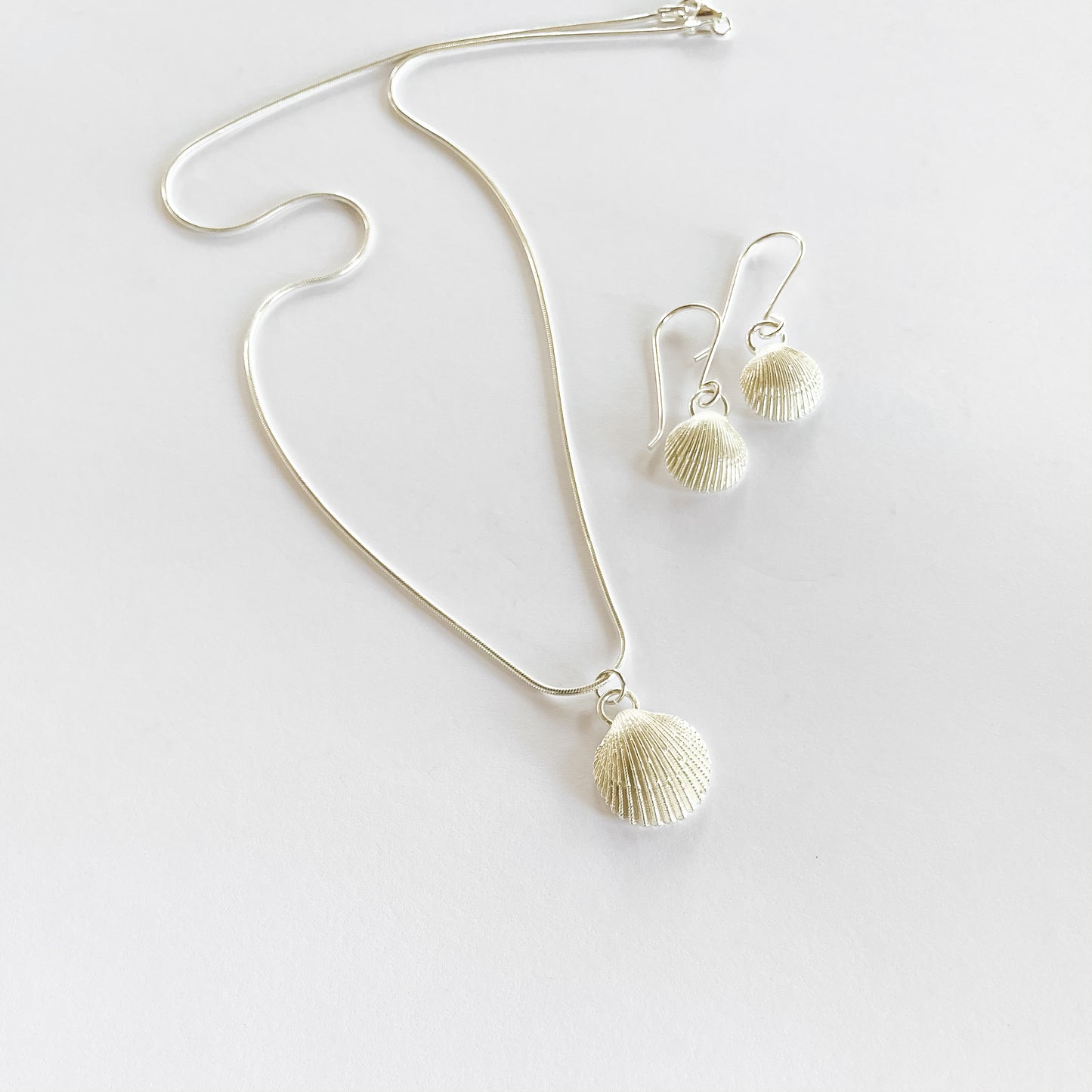 Livi Sea Shell necklace
