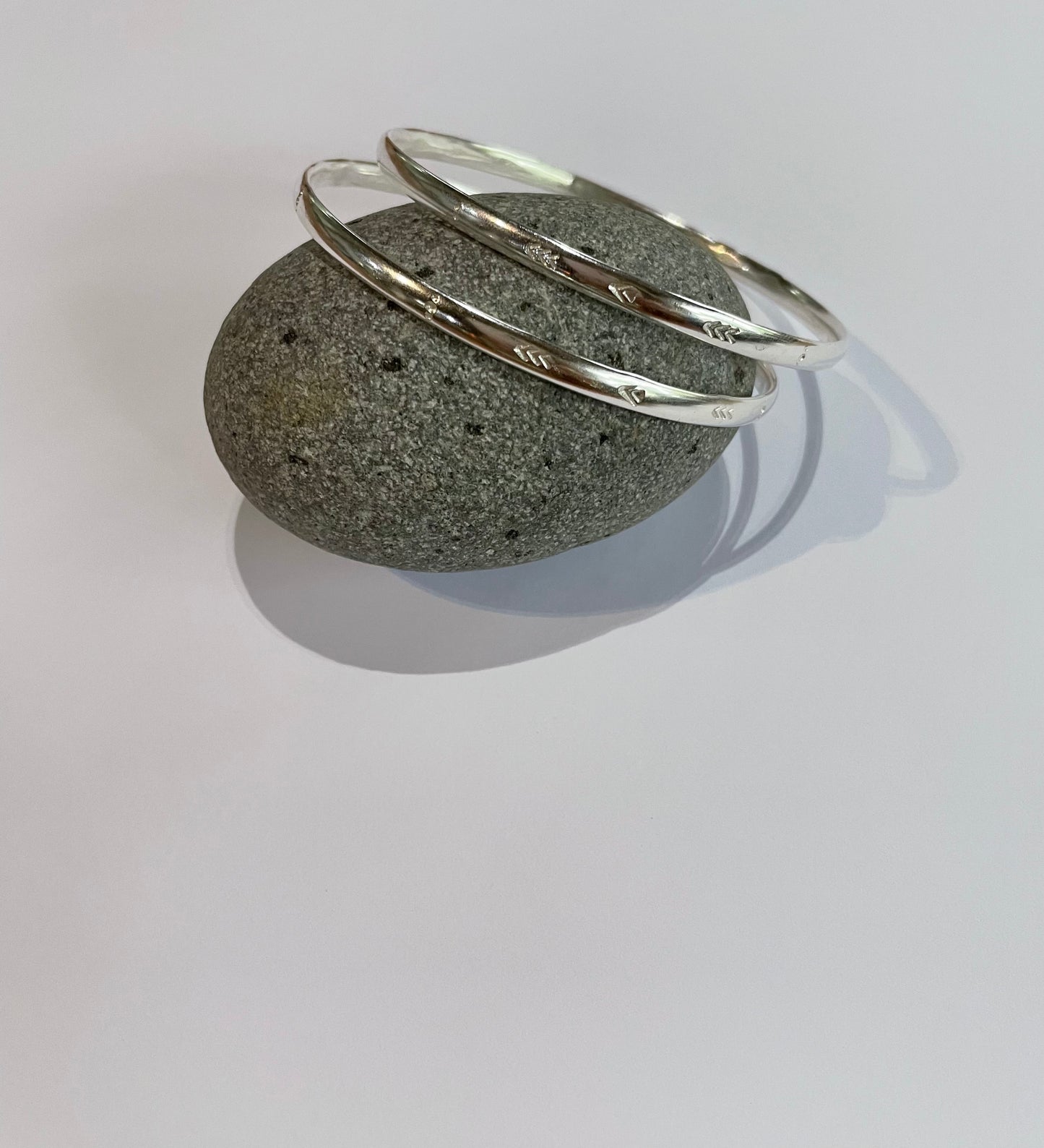 Metzi Silver Bangle