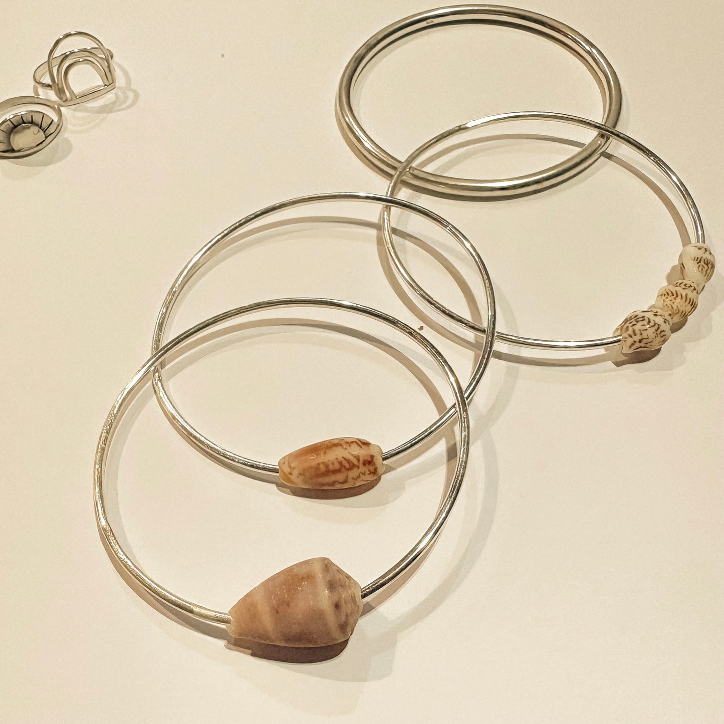 Shell Silver Bangle