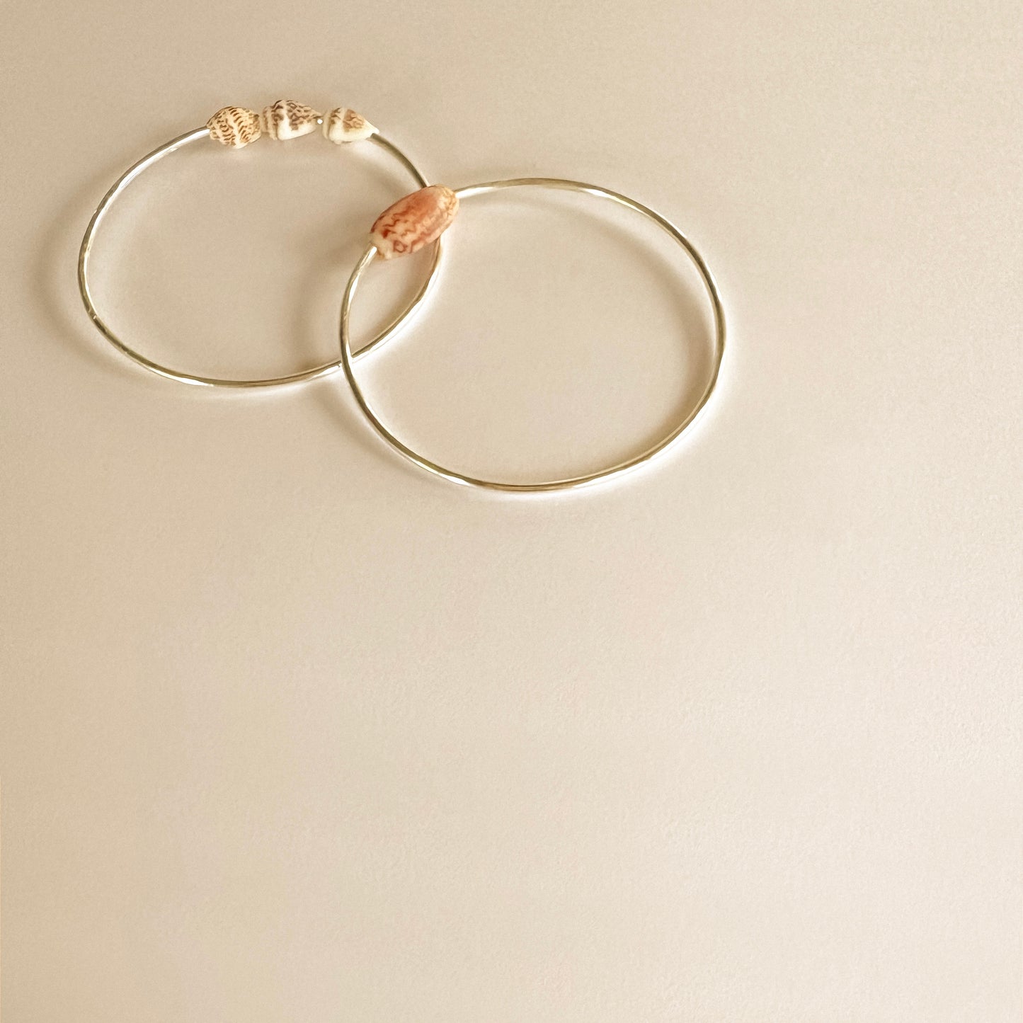Shell Silver Bangle