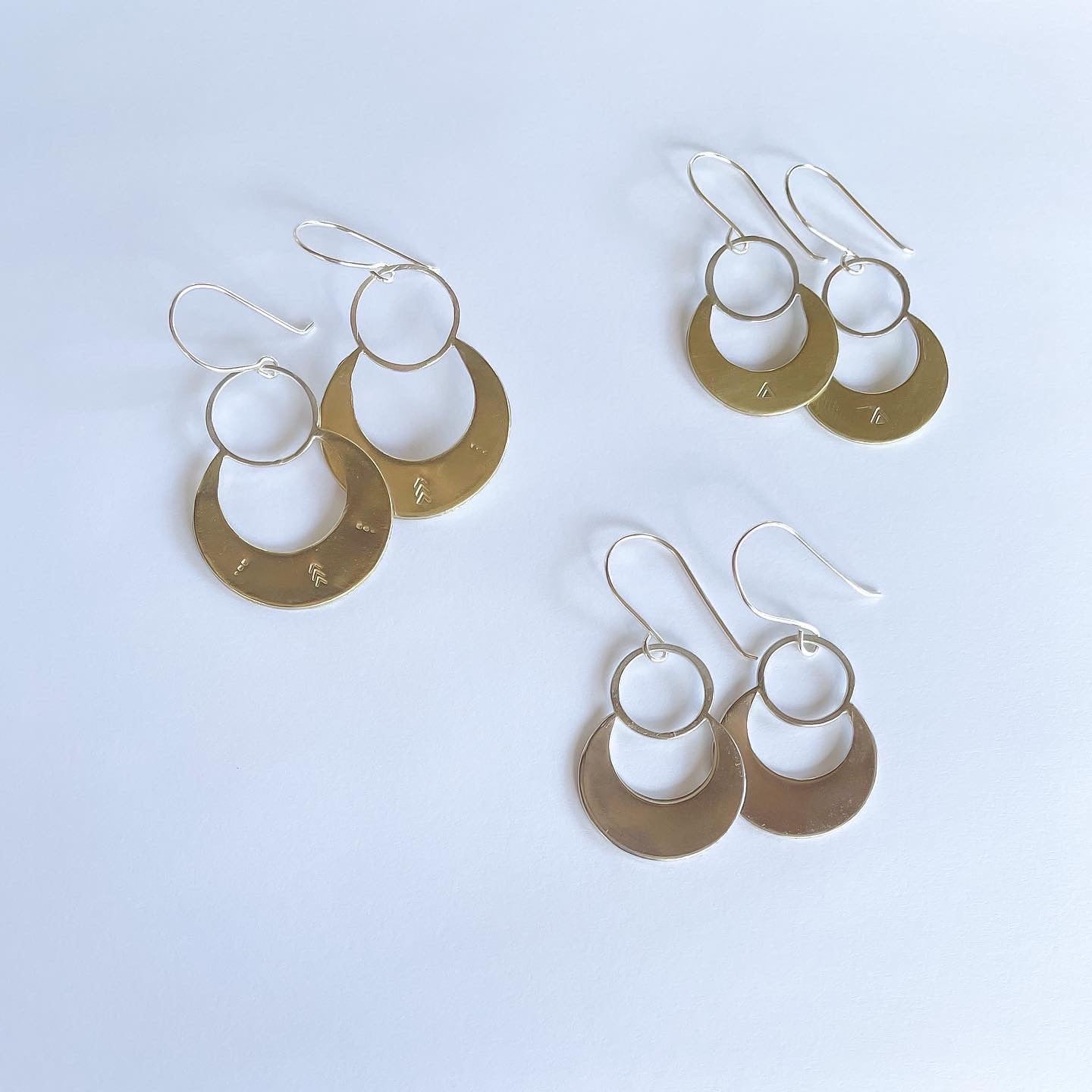 Chandra earrings in brass and silver