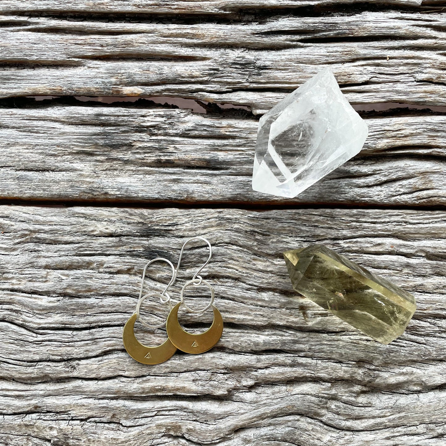 Chandra earrings in brass and silver