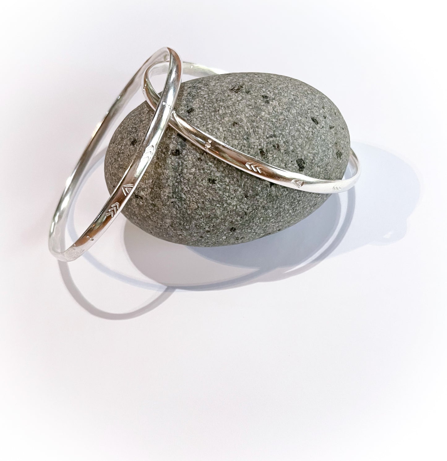 Metzi Silver Bangle