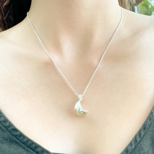 Anahata Shell Pendant