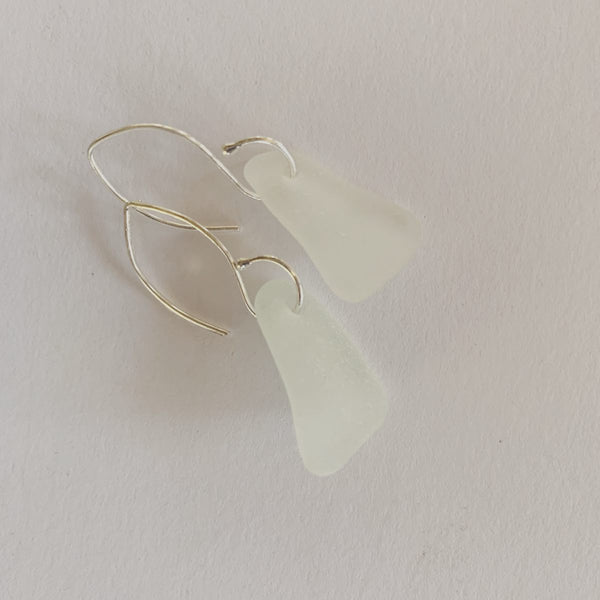 Clear sea glass hues on small wishbone ear hooks in sterling silver. Length 20mm small wishbone